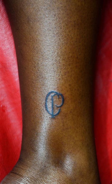 The phrase has its origin in an ancient roman tradition where a servant standing behind a victorious general would whisper this phrase in his ears, to remind him of certain death. small tattoos | Tattoo studio, Memento mori
