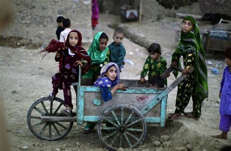 Le Pakistan Montre La Porte Aux Réfugiés Afghans Emmanuel Derville