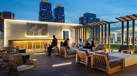 15 Nyc Apartment Buildings With Awesome Outdoor Spaces Rooftop