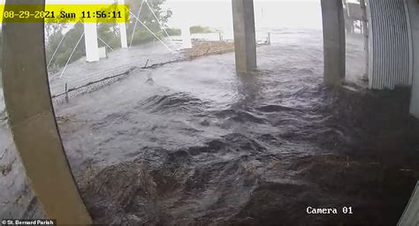 Hurricane Idas 150mph Winds Tear Roofs Off Buildings Make Mississippi River Flow Backwards