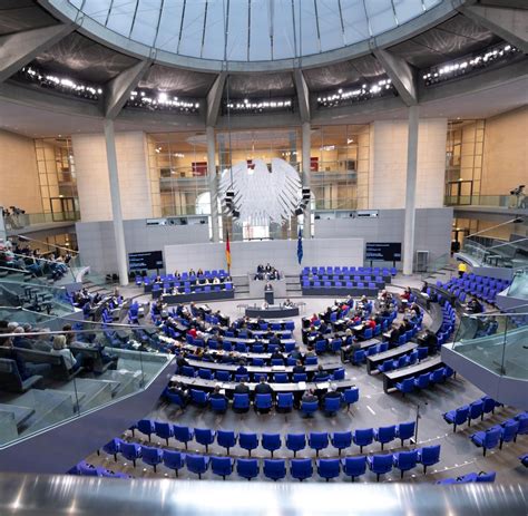Aktuelle Stunde: Bundestag debattiert über Enteignungen - Video - WELT