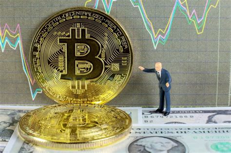 To be sure, that's a long time to hold a highly volatile asset, meaning that the group of people who both invested in bitcoin that early and have largely held onto their investments is small, said. 5 Reasons Why Bitcoin is a Good Investment - Vermont Republic