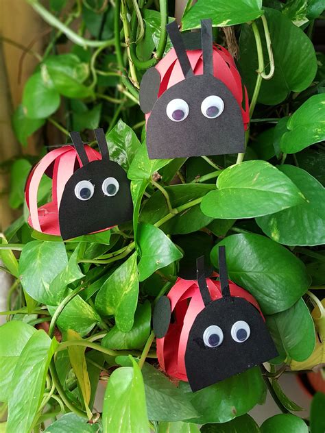 Looking for some creative ideas for your gardening or insect unit? Easy Paper Grouchy Ladybugs Crafts