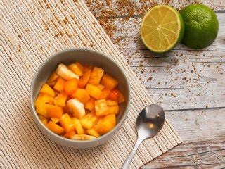 Salade de fruits exotiques et coulis de mangue fait maison découvrez