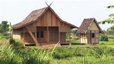 7 Rumah Adat Jawa Barat Peninggalan Leluhur Dan Cirinya