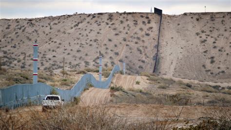 Barely Half Of Illegal Border Crossers From Mexico Caught Report Shows