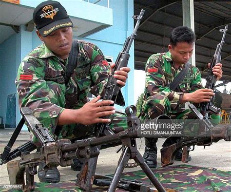 Armed Free Aceh Photos And Premium High Res Pictures Getty Images