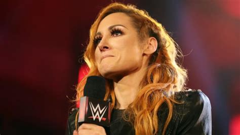 Becky Lynch Shows Off New Look Dedicates Workout To George Floyd