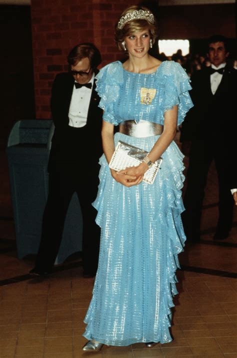 Nie jest tajemnicą, że księżna diana i książę karol nigdy nie byli dobraną parą. Najlepsze i najsłynniejsze stylizacje księżnej Diany ...