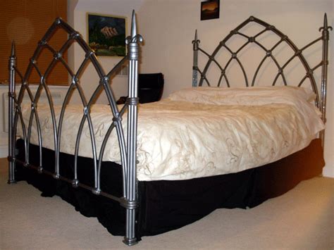 These amazing wrought iron beds or metal beds are the perfect addition and won't break the bank! Art and Interior: Wrought Iron Beds and other Metal Furniture