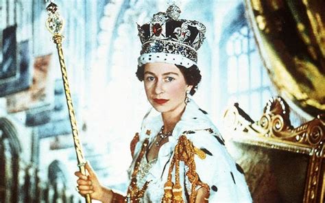 While the coronation marked elizabeth's formal investiture as queen, the former princess had officially ascended to the throne more than a year earlier, upon the death of her father on february 6. The Art of Royalty: Queen Elizabeth II- Coronation ...