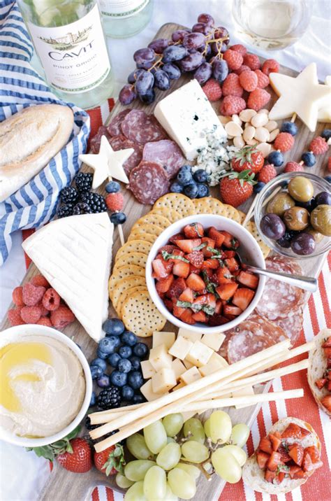 30 Red White And Blue Memorial Day Charcuterie Board Ideas That Make
