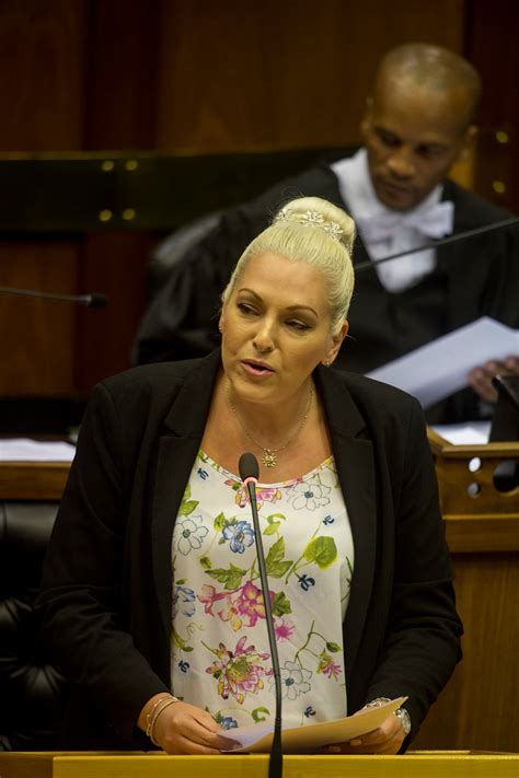 Da congratulates natasha mazzone on italian knighthood. DA-hoë het vrae oor Mazzone se aanstelling | Netwerk24