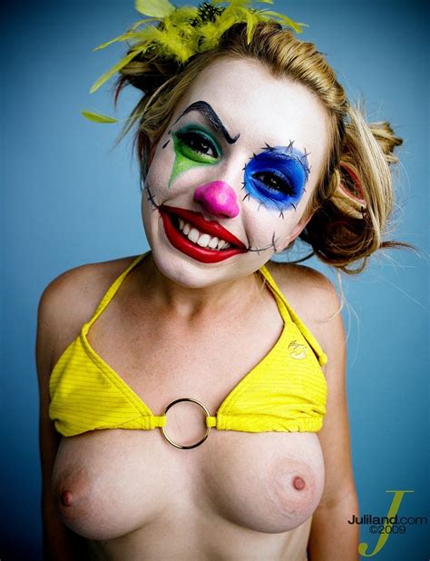 Lexi Belle Clown Free Softcore Pic