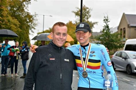 The last climb was a bit too much after caleb ewan's crash yesterday, we don't have a sprinter on the team anymore. Van Moer Logistics start nieuw jeugdproject voor meisjes ...