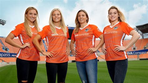 Kristie mewis and rachel daly have been teammates on the houston dash since 2017. Kristie Mewis & Rachel Daly; Adorable soccer couple - Page ...