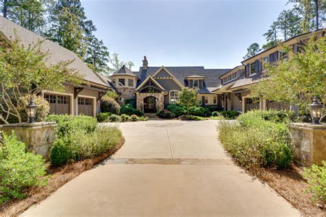 Build your dream home here or enjoy the current set up for weekend recreation. Pin by Loreli on Matterport in 2020 | Lake oconee ...