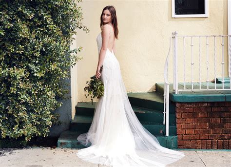 Wedding dresses & bridesmaids inspiration! Oscar Nominee Emma Stone's Style Inspired This Bridal Gown