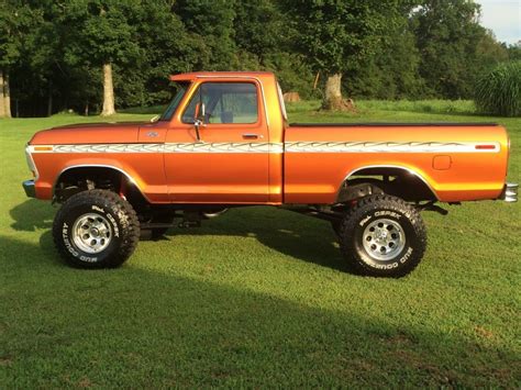 1977 Ford F150 4×4 302 6″ Lift For Sale