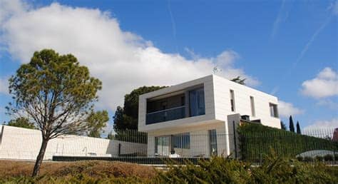 Y es que no son pocos los pasos a llevar cabo con la venta de casas prefabricadas en galicia, tanto la vivienda como la ubicación de la misma requiere de un estudio previo, por no hablar de la selección y. Casas prefabricadas, madera: Casas modulares galicia precios