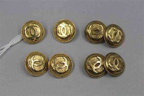 Chanel Button Set 8 Buttons Costume And Dressing Accessories