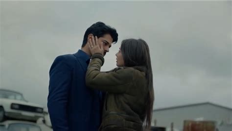 Pin By Bessy On Kara Sevda Turkish Actors Kara Romance