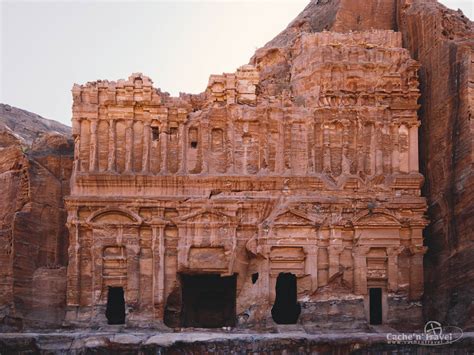 Abonniere envato elements für unbegrenztes herunterladen von stock video gegen eine monatliche gebühr. 006-Jordanien Petra Palastgrab - Cache'n'Travel