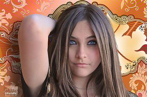 On sunday night at the 2018 vanity fair oscar party, paris jackson wore a green gown that, as many on social media said, gave off major tinker bell vibes. Paris Jackson Professional Model (@ParisPic) - Paris ...