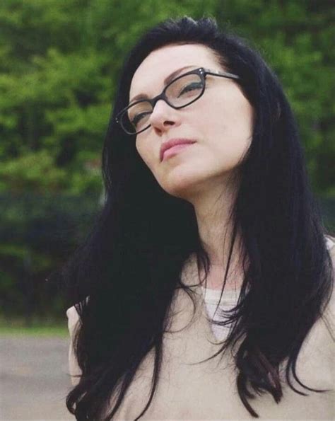Pin By Sam Diaz On Favorite Shows Laura Prepon Orange Is The New Black Oitnb