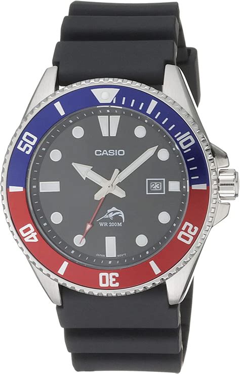 Casio Men S Mdv106 1av 200 M Wr Black Dive Watch Mdv106 1a Black Red Classic Amazon Ae