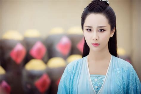 She debuted on august 16, 2002 in television series ru ci chu shan (如此出山). Yang Zi Profile - Lu Xue Qi Noble Aspirations 2016 ...