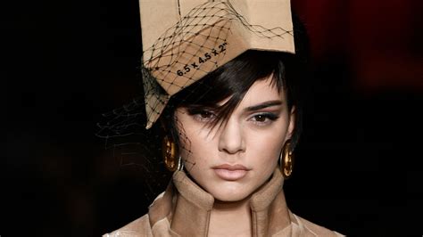 Kendall Jenner At The Moschino Show Proves She Looks Amazing In