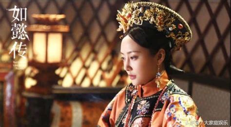 Oct 18, 2020 · 中國宮鬥劇《延禧攻略》與《如懿傳》中的令妃，個性與心智大相逕庭，魏瓔珞為人正直，聰慧機靈；衛嬿婉陰柔嫵媚、野心勃勃，兩人演繹的各有千秋。就有劇迷好奇，乾隆皇嗣多、令妃出身不高，為何乾隆會將皇位禪讓給令妃所生的十五阿哥永琰？原來這一切都是乾隆用心思量後所做的決定。 《如懿傳》終極boss衛嬿婉上線，做盡壞事最後被太后皇帝合力搞死 - 每日頭條