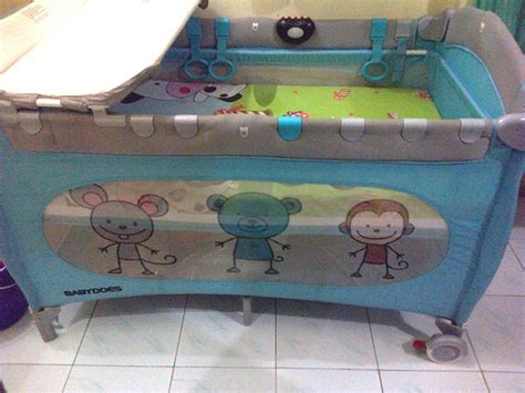 Box bayi kelambu mewah adalah model ranjang bayi dengan tampilan yang sangat elegant dipadukan dengan hiasan kain kelambu cantik yang menjulang keatas untuk memberikan kesan yang lebih mewah pada interior. Jual Box Bayi "Baby Does" second kondisi masih bagus ...