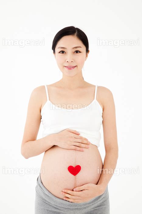 【妊娠中の女性】の画像素材 19833534 写真素材ならイメージナビ