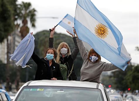 Argentine Le Président Fernandez En Butte à Ses Premières Grandes