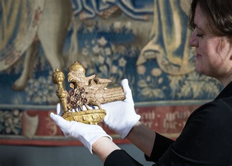 Anne Boleyns Heraldic Badge To Be Displayed At Hampton Court Palace