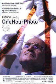 One Hour Photo Robin Williams Classic Movie Review Derek Winnert