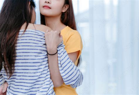 Korean Lesbian Kiss Mature Housewives Lesbian Kissing