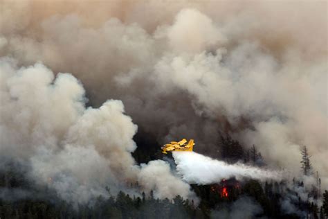 In Photos Wildfires Continue To Burn Across Northern Ontario The