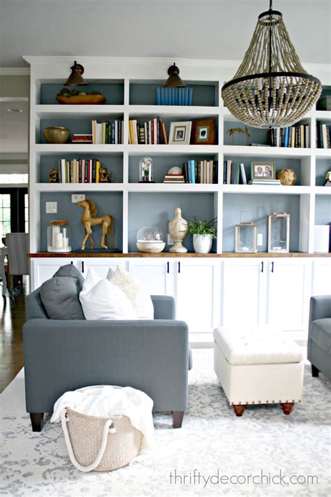 Five Simple Tips For Decorating Shelves And Bookcases Thrifty Decor