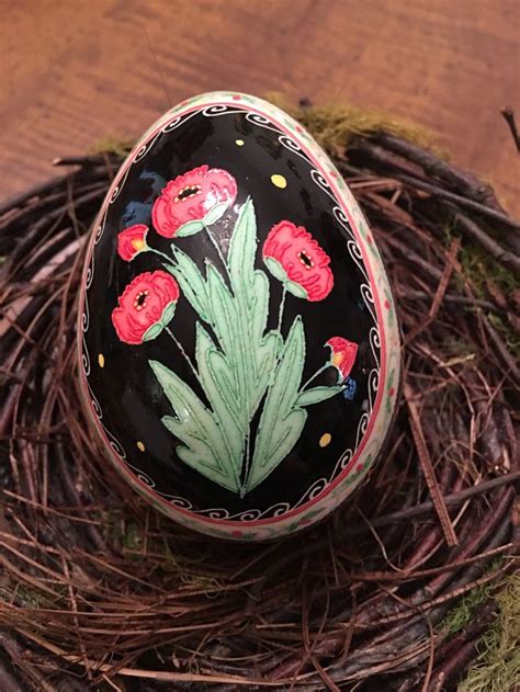Poppies Pysanka On Turkey Egg By The Pysanky Nest Etsy Egg Art