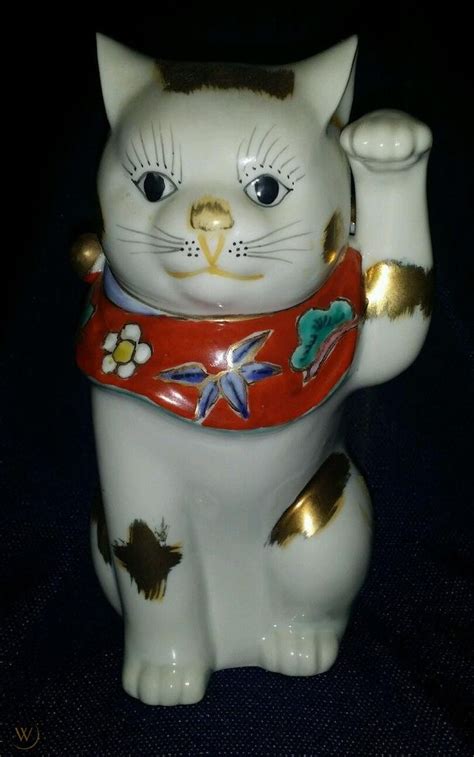 Vintage Japanese Kutani Maneki Neko Lucky Beckoning Cat Statue Figurine