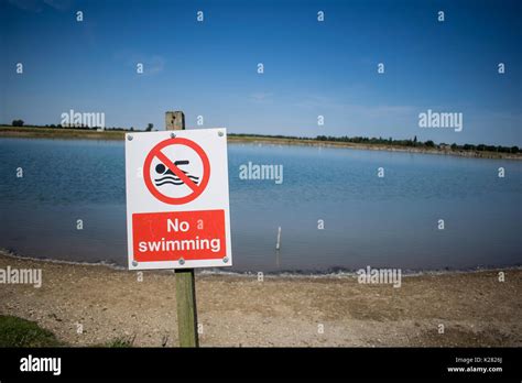 Red And Wite No Swimming Sign Hi Res Stock Photography And Images Alamy