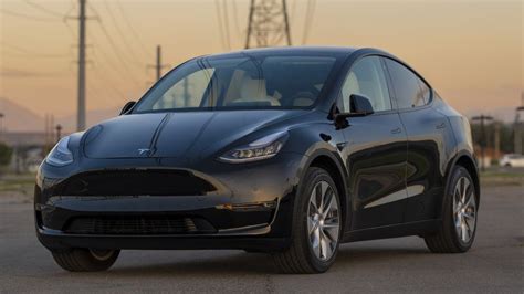 2021 Tesla Model Y Review Pricing And Specs Ph