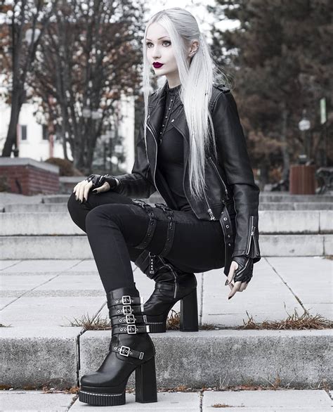 Gothic Aesthetic Outfits For Girls What Does Gothic Look Mean Kresent