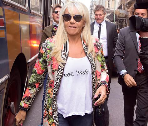 En medio del escándalo por la paternidad de su ex diego maradona, claudia villafañe sigue gozando la compañía del actor jorge taiana, romance que lleva casi diez años. Polémica por la serie de Maradona: Jorge Taiana, novio de ...