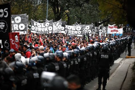 Protesters Occupy Argentina Capital Buenos Aires Amid Food Crisis South China Morning Post