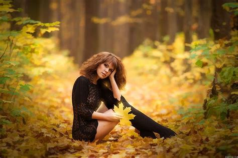 Autumn Girl Graphy Fall Autumn Forests People Beauty Hd Wallpaper