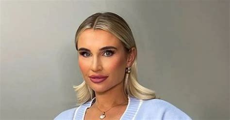Billie Faiers Looks Unrecognisable In Epic Throwback Snap With Platinum